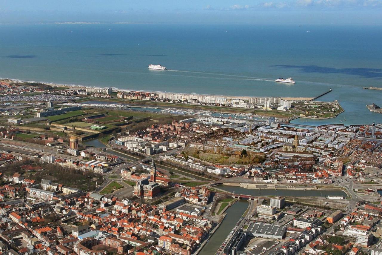 Le Familial Leilighet Calais Eksteriør bilde